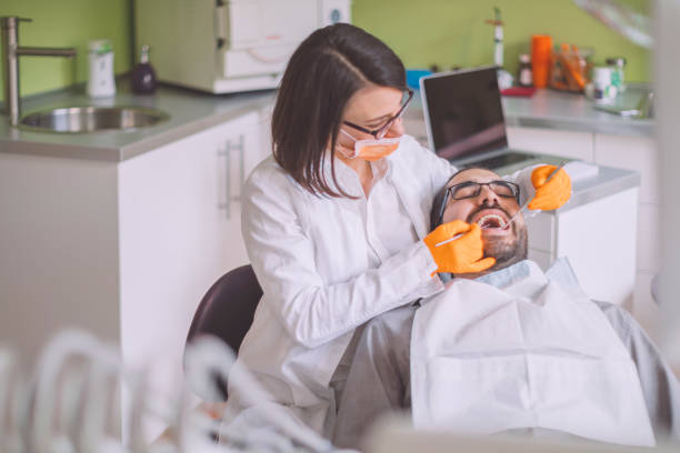 Best Emergency Tooth Extraction in Pea Ridge, FL